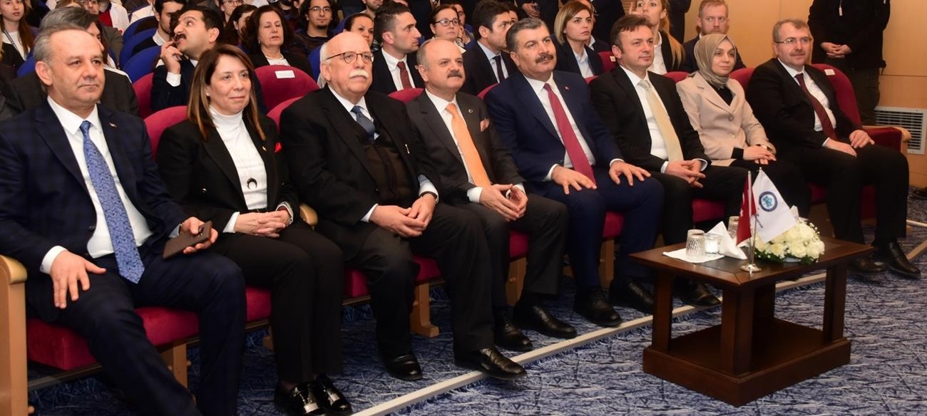 Sağlık Bakanı Dr. Fahrettin Koca Üniversitemiz Tıp Fakültesi Öğrencileriyle Buluştu