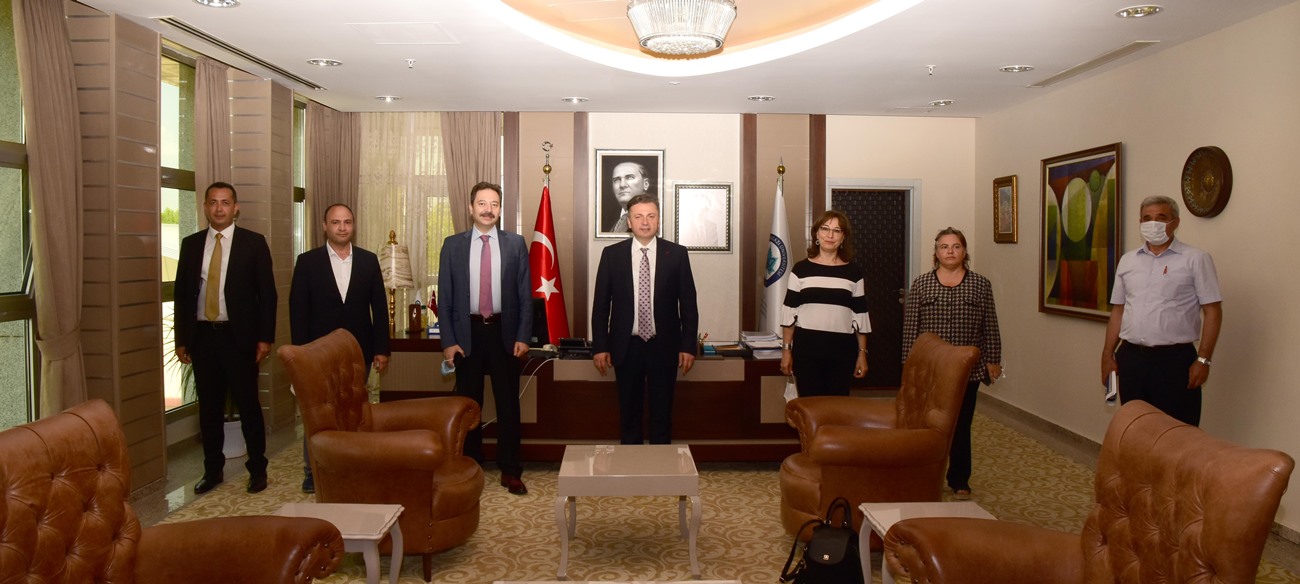 Balıkçılık ve Su Ürünleri Genel Müdüründen Üniversitemiz Rektörü Prof. Dr. Kemal Şenocak’a Ziyaret