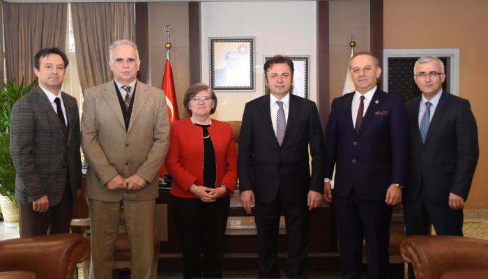 Eskişehir Teknik Üniversitesi Rektörü Prof. Dr. Tuncay Döğeroğlu'ndan Üniversitemiz Rektörü Prof. Dr. Kemal Şenocak'a İade-i Ziyaret