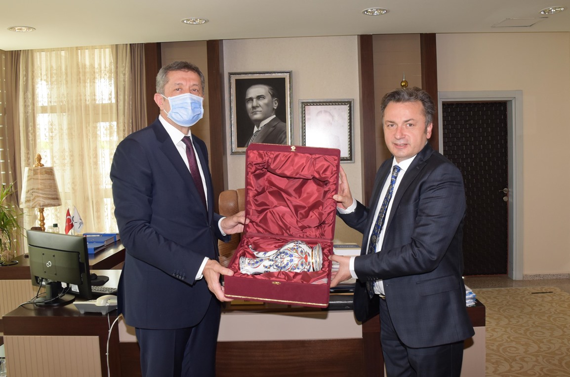 Milli Eğitim Bakanı Ziya Selçuk ESOGÜ'de