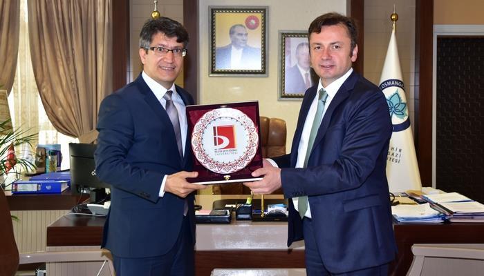 Bilecik Şeyh Edebali Üniversitesi Rektörü Prof. Dr. İbrahim Taş, Üniversitemiz Rektörü Prof. Dr. Kemal Şenocak'ı Makamında Ziyaret Etti