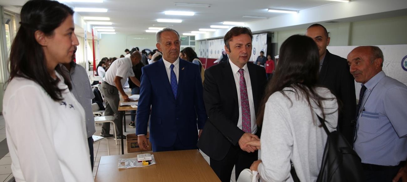 Rektör Prof. Dr. Kemal Şenocak’tan Kayıt Merkezi’ne Ziyaret