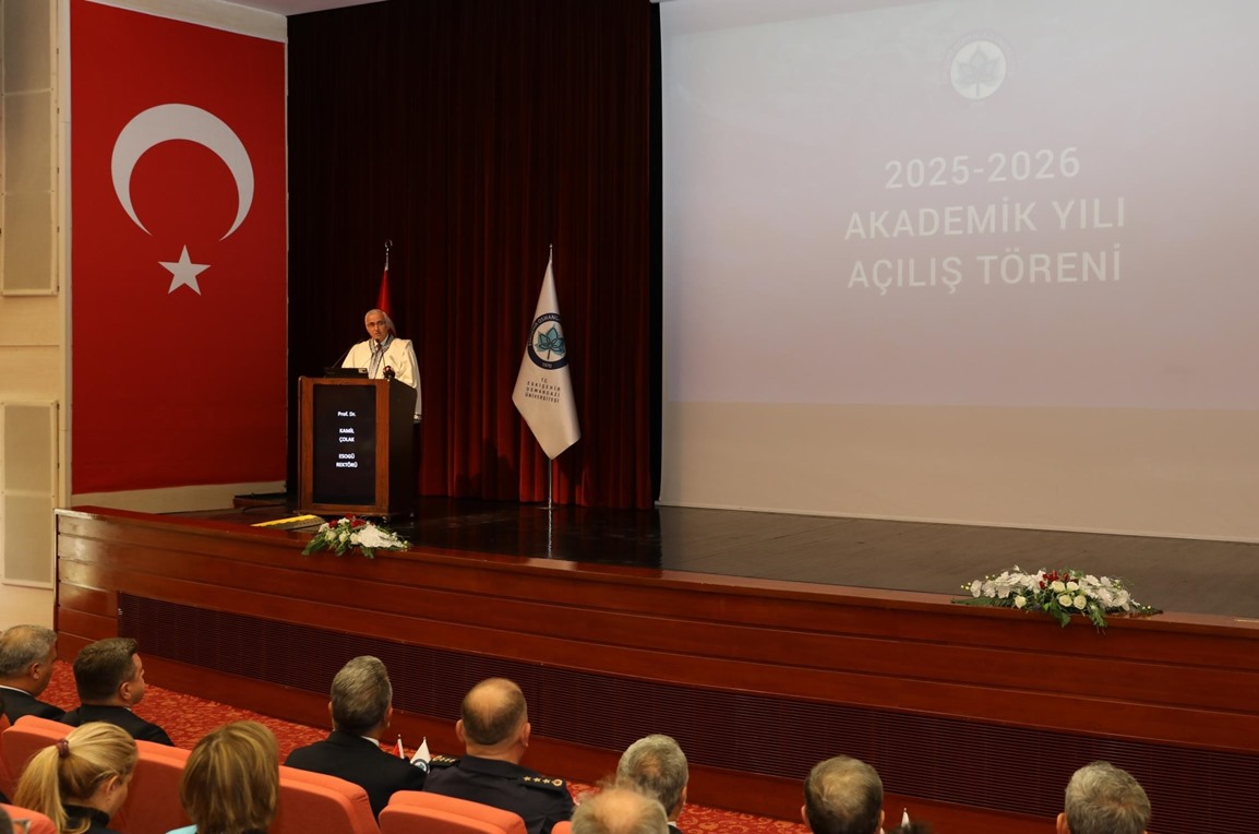 Üniversitemizde 2025-2026 Akademik Yılı Törenle Açıldı