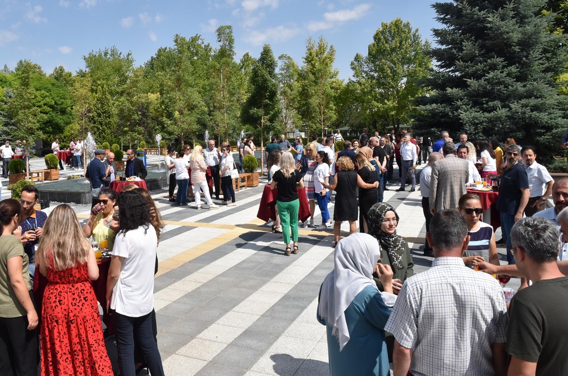 Üniversitemiz Personeli Bayramlaştı