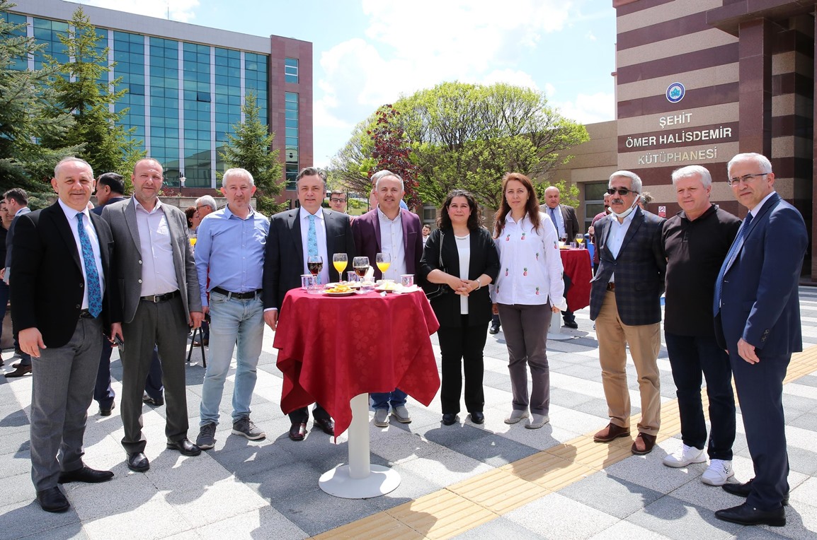 Üniversitemiz Personeli Bayramlaştı