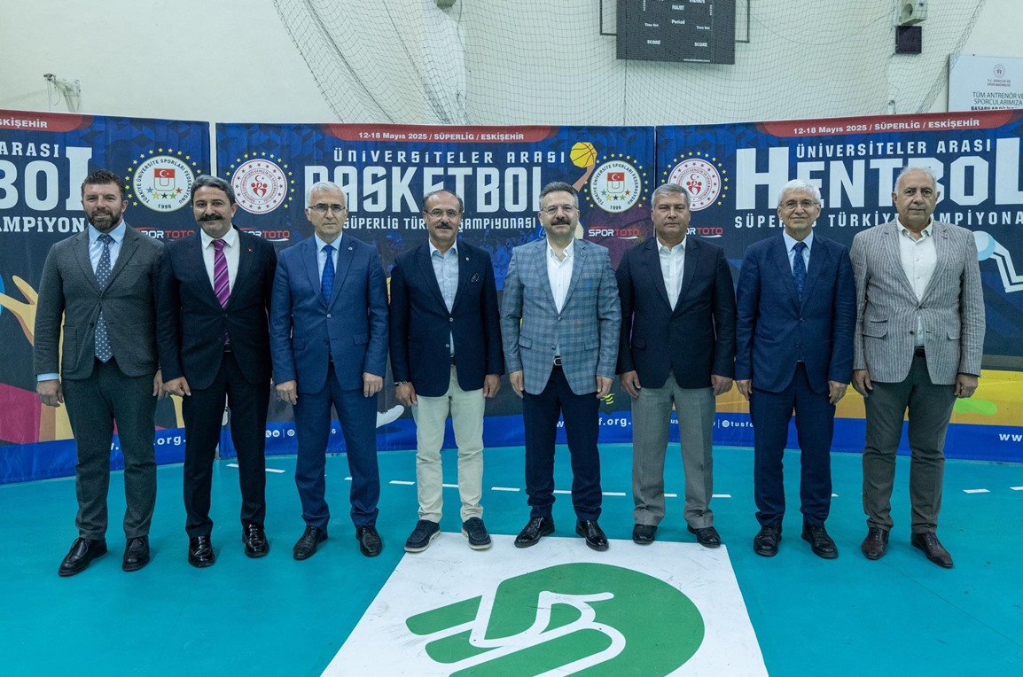 Rektör Prof. Dr. Kamil Çolak Türkiye Üniversite Sporları Federasyonu Ünilig Müsabakaları Açılış Seremonisine Katıldı 
