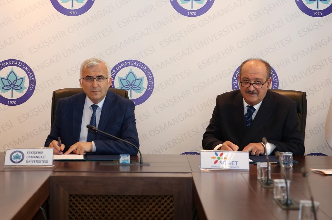 Üniversitemiz ile SOMET Zihinsel Gelişim Derneği Arasında İş Birliği Protokolü İmzalandı