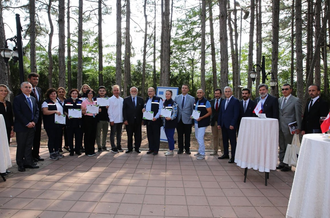 'Hippoterapi Türkiye' Projesinde Görev Alan Ekibe Sertifikaları Üniversitemizde Verildi