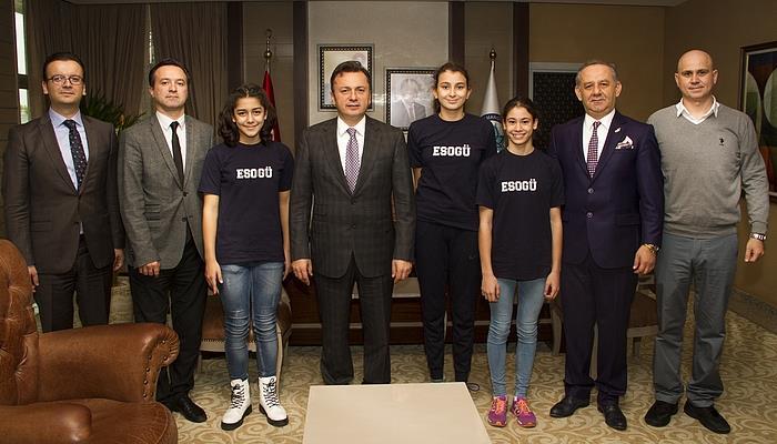 Üniversitemiz Yüzücülerinin Başarısı