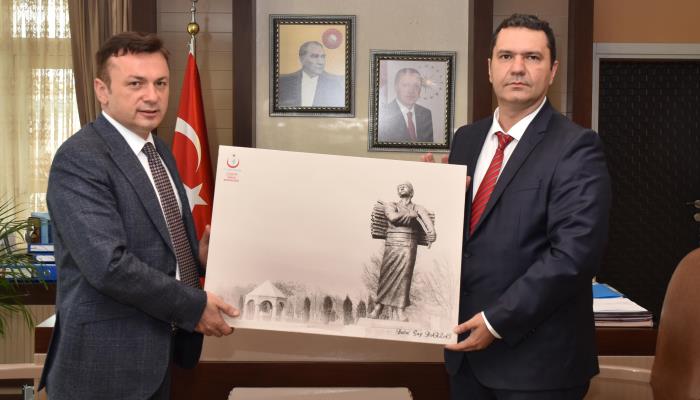 Eskişehir İl Sağlık Müdürü Doç. Dr. Uğur Bilge, Rektör Prof. Dr. Kemal Şenocak'a Tebrik Ziyaretinde Bulundu 
