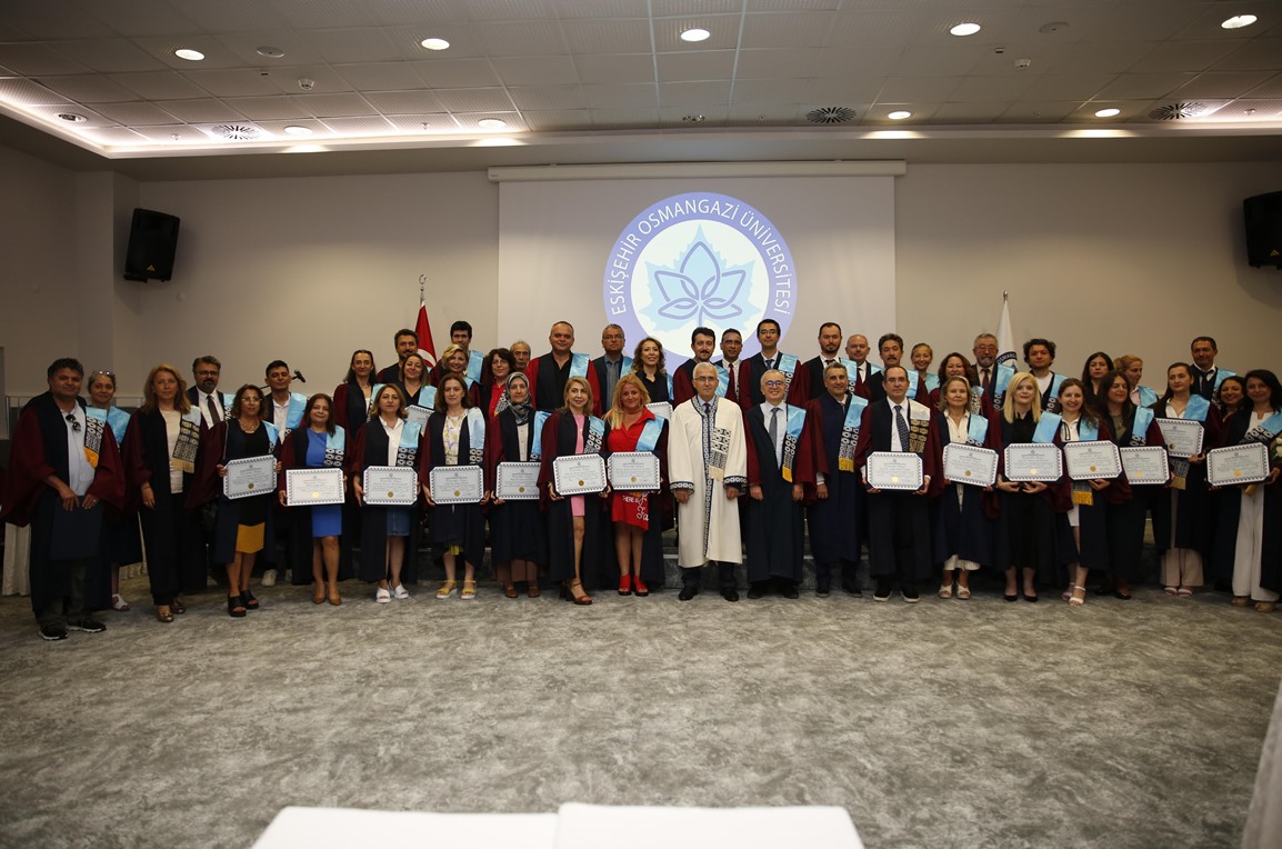 Görevde Yükselerek Profesör Ünvanı Alan Öğretim Üyelerimiz Cübbelerini Giydi