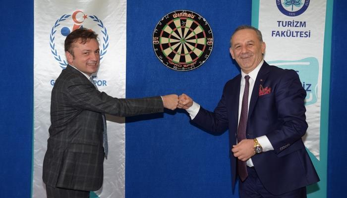 Turizm Fakültesi Animasyon ve Rekreasyon Sınıfı’nda Oluşturulan Dart Salonu’nun Açılışı Yapıldı  