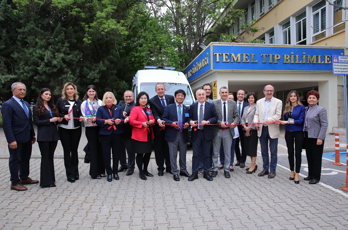 Üniversitemize Bağışlanan Ambulans Törenle Teslim Edildi