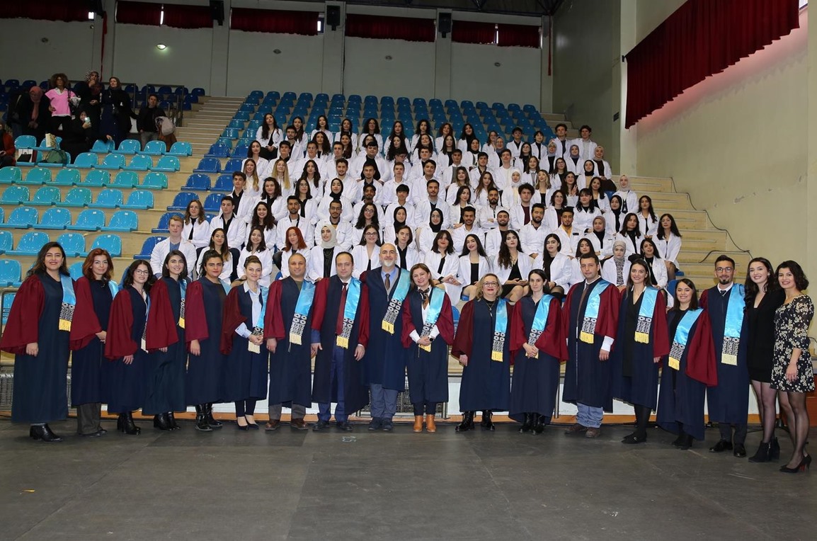 ESOGÜ'lü Genç Diş Hekimi Adayları Beyaz Önlüklerini Giydi