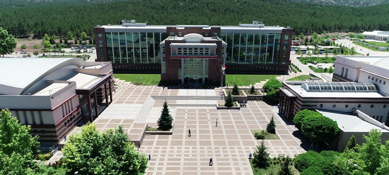 Üniversitemiz Dünya Alan Sıralamalarında İlk 100'e Girebilen 8 Türk Üniversitesinden Biri Oldu