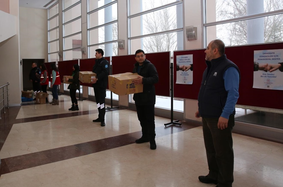 Üniversitemizden Afet Bölgesine Yardım 