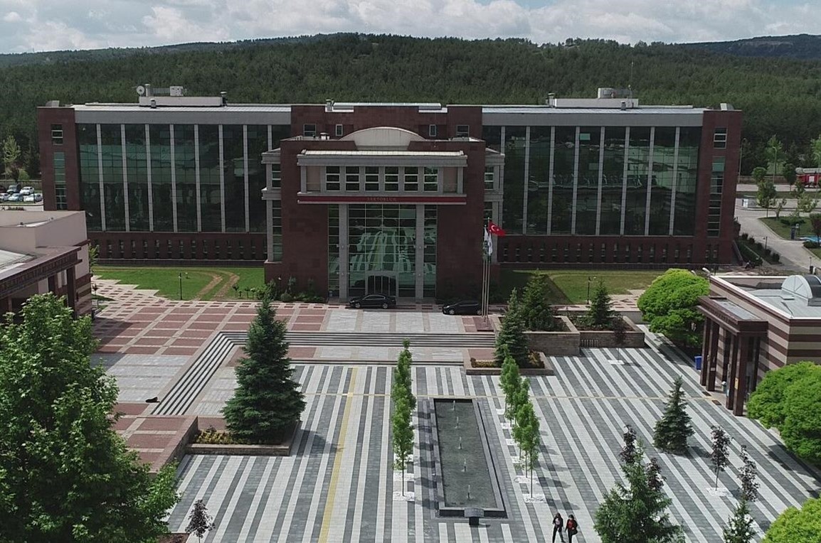 Dünya Üniversiteleri Sıralamalarındayız 