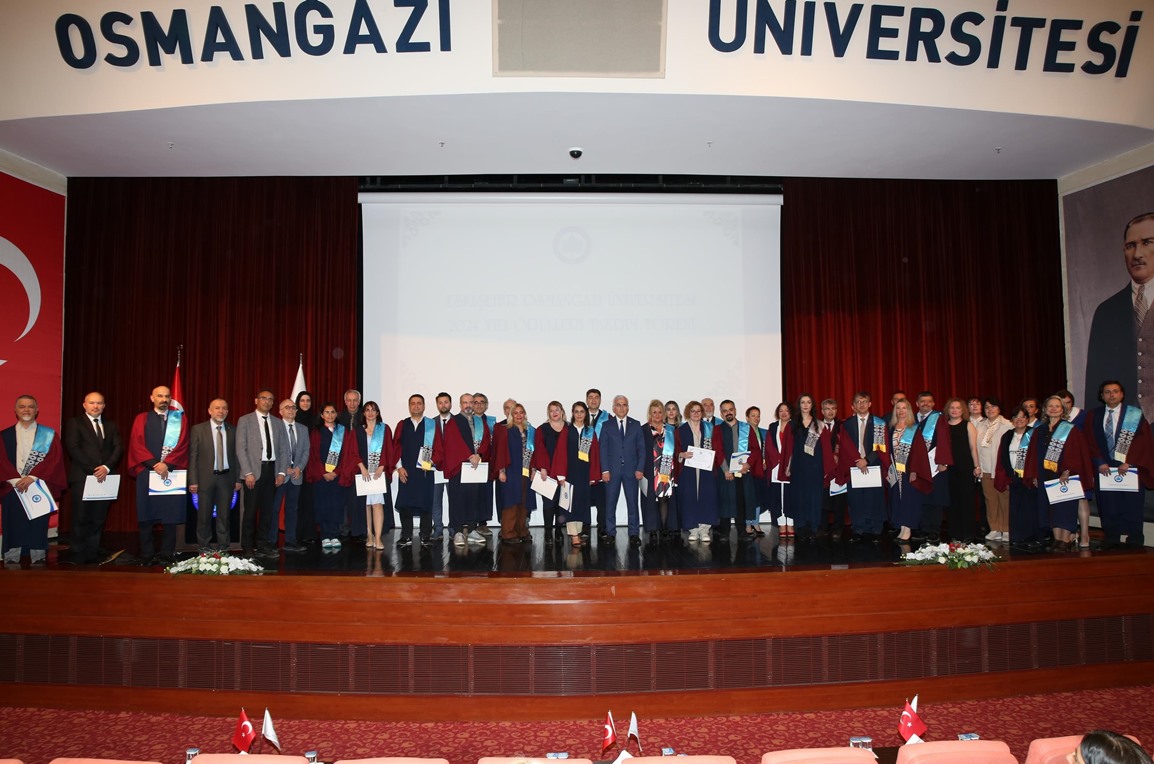 ESOGÜ 2024 Yılı Ödülleri Sahiplerini Buldu