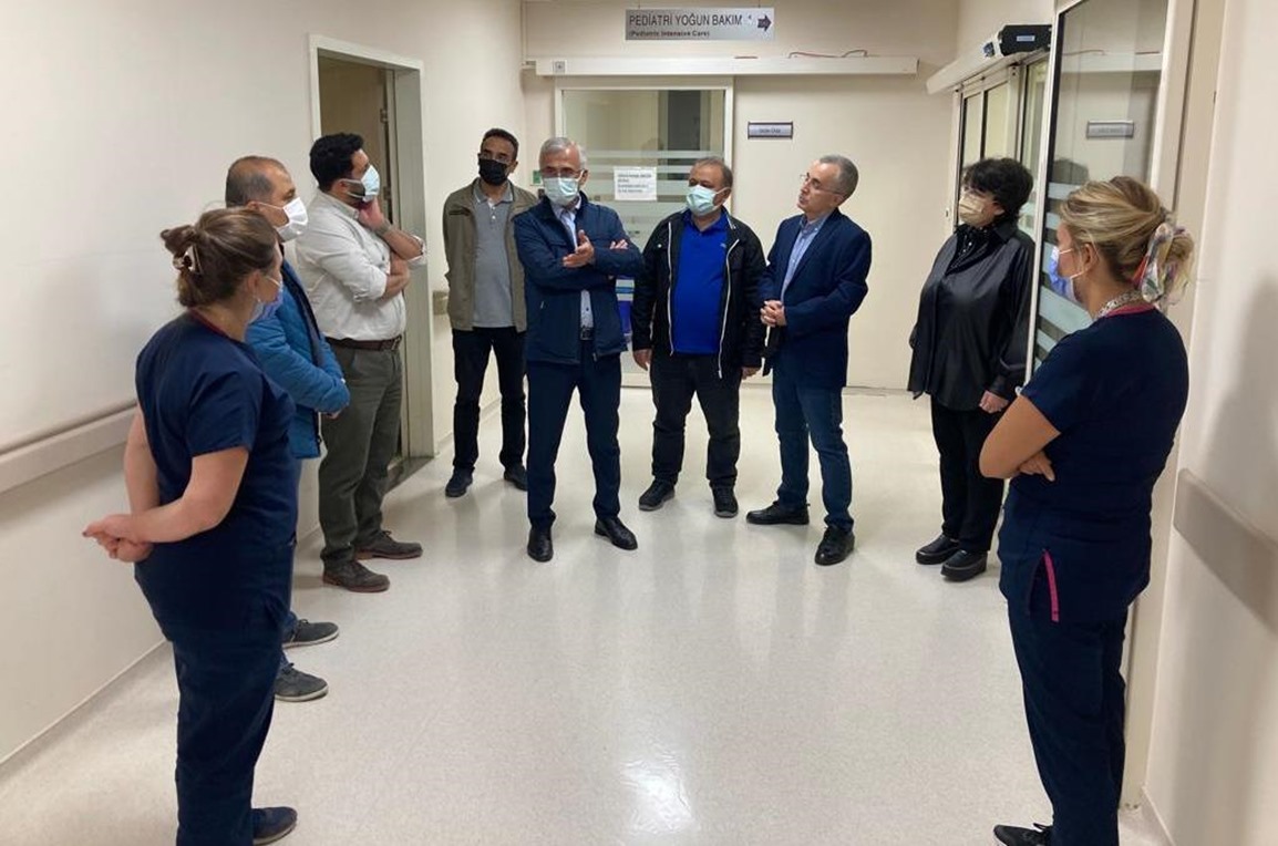 Üniversitemiz Yönetimi'nden Hastane Acil Servis Ünitesi'ne Ziyaret