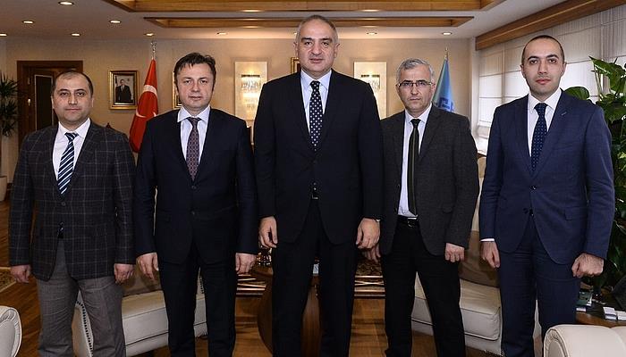Üniversitemiz Rektörü Prof. Dr. Kemal Şenocak ve Beraberindeki Heyet T.C. Kültür ve Turizm Bakanı Mehmet Nuri Ersoy’u Ziyaret Etti
