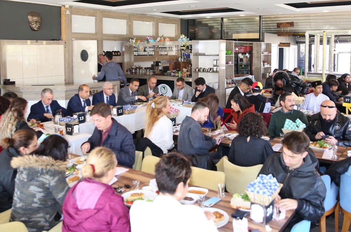 ESOGÜ TÖMER’den Tanışma Kahvaltısı