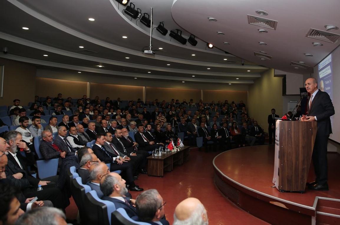 AK Parti Genel Başkanvekili Prof. Dr. Numan Kurtulmuş Üniversitemiz Öğrencileri ile Buluştu