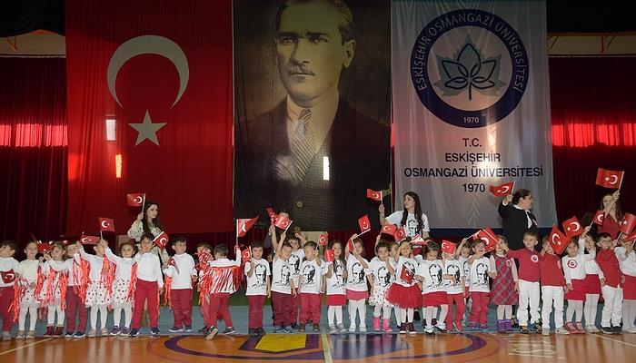 Üniversitemiz Valide Malhatun Anaokulu'nda Cumhuriyet Bayramı Coşkusu Yaşandı