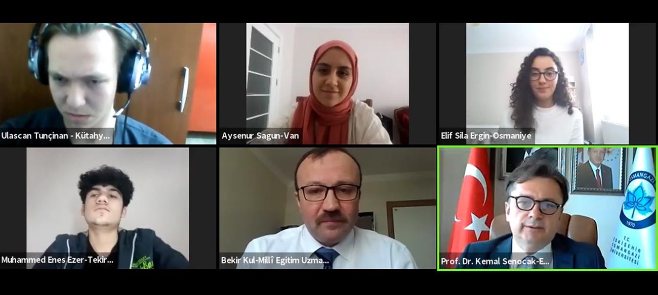 Üniversitemiz Rektörü Prof. Dr. Kemal Şenocak Üniversite Adayları ile Buluştu