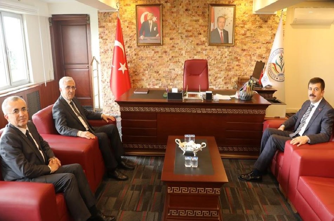 Rektör Prof. Dr. Kamil Çolak’tan KSBÜ Rektörü Prof. Dr. Ahmet Tekin’e Hayırlı Olsun Ziyareti