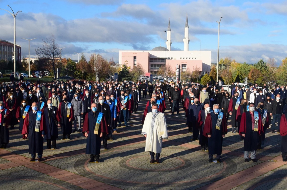 Büyük Önder Atatürk ESOGÜ'de Anıldı