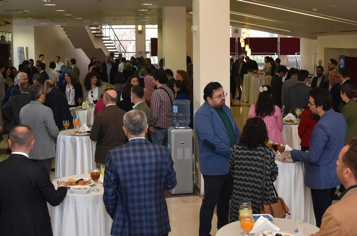 Üniversitemiz Personeli Bayramlaştı